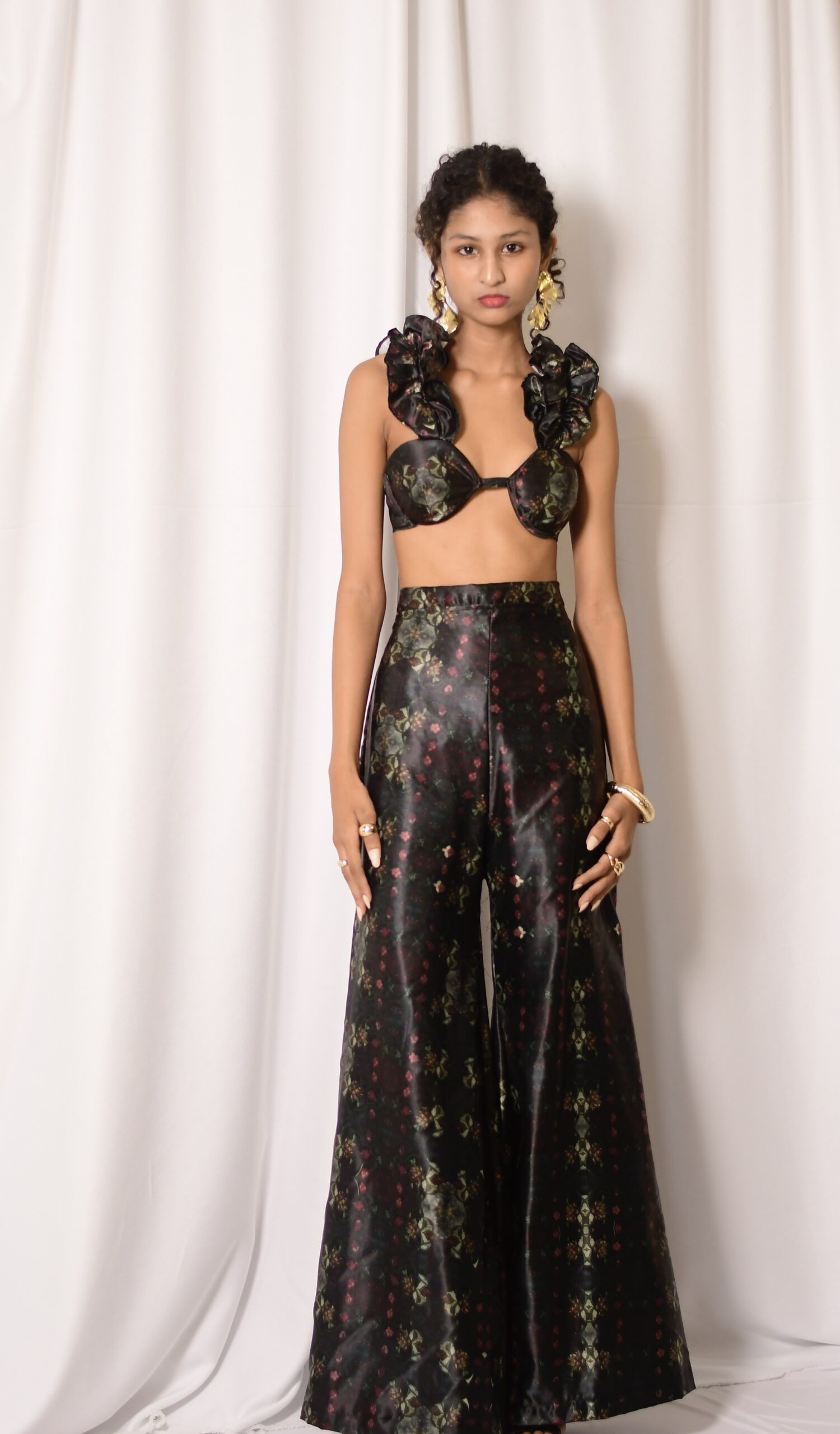 Luminarc by Shashini Warnakulasooriya - BA (Hons) in Fashion Final Collection 1