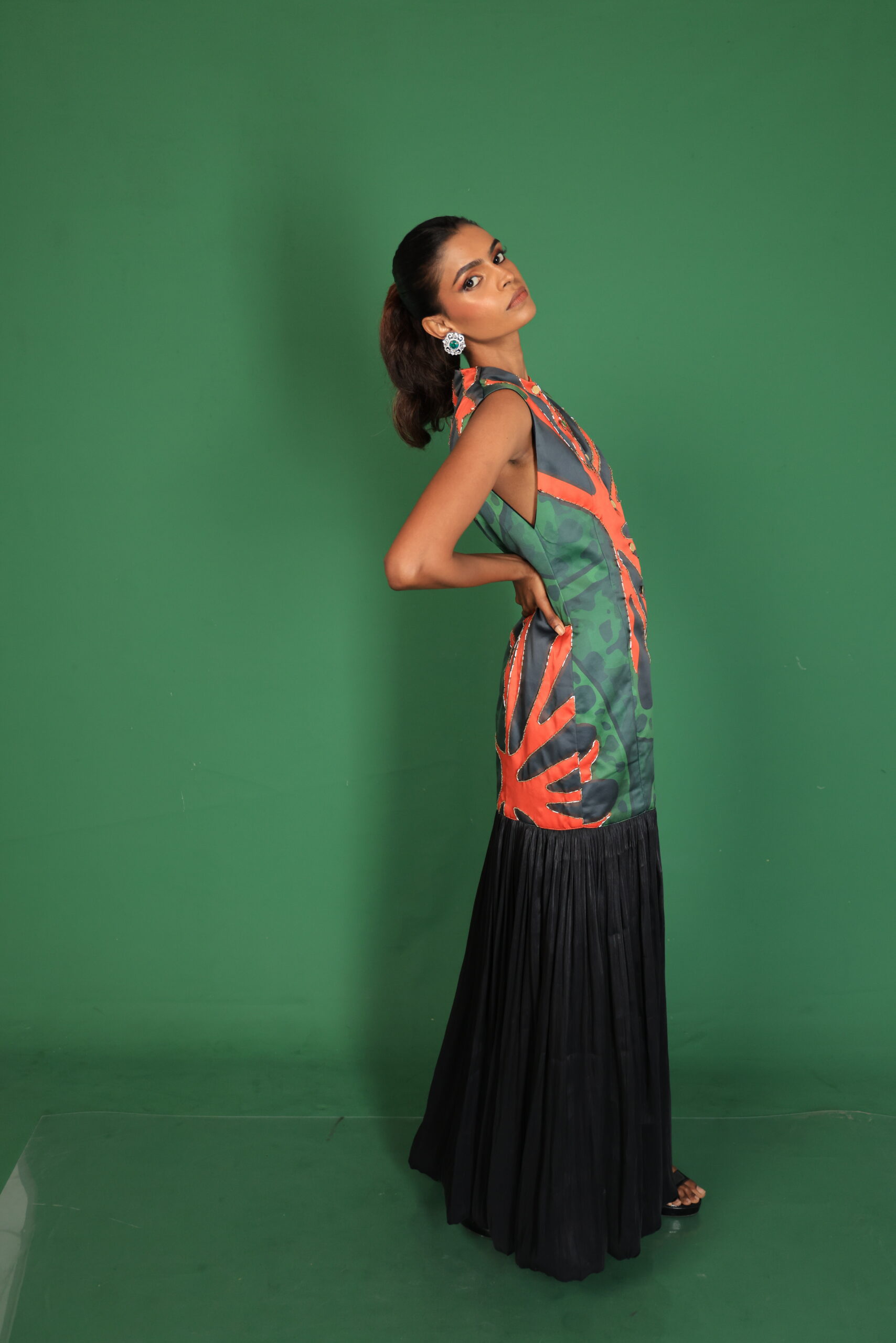 Ubiquity Fractals by Kalmi Naveesha - BA (Hons) in Fashion Final Collection 7